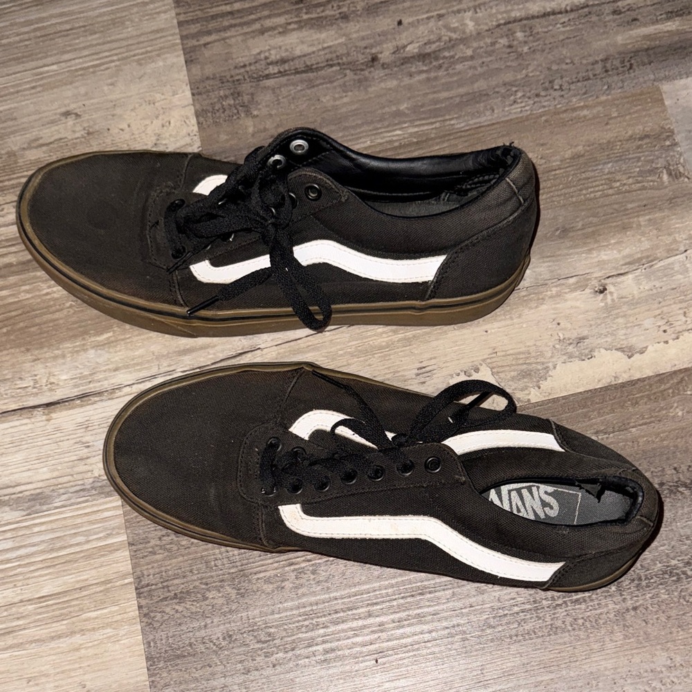 Vans Men's Black Sneakers with White Stripe
